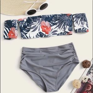 NWOT Bathing top🌺🍃